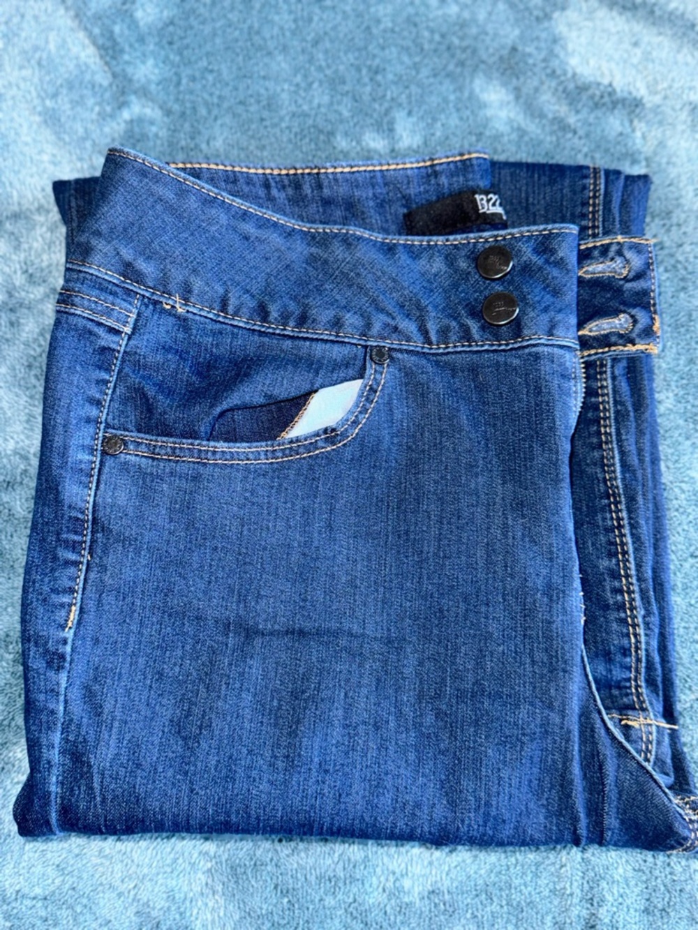 1822 Women’s Dark Blue Denim Jeans